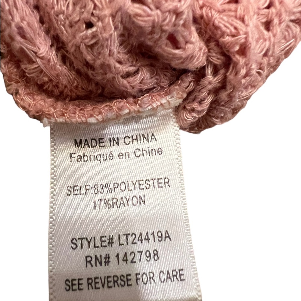 Altar’d State Women’s Distressed Pink Sweater Size S - Picture 7 of 7